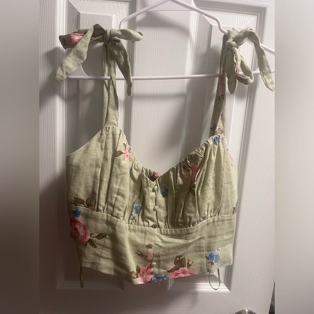 Floral cropped top